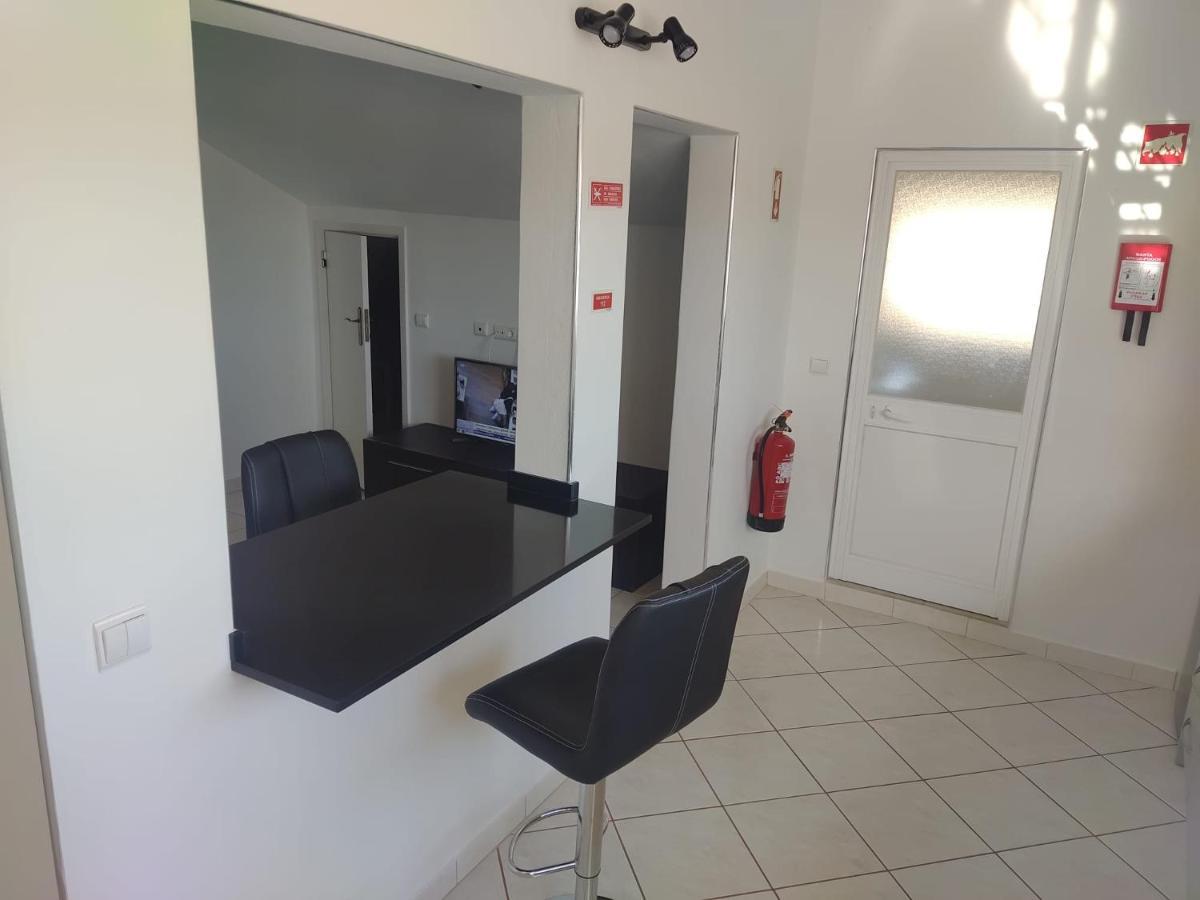 Nunes Apartments Mexilhoeira da Carregacao Ngoại thất bức ảnh